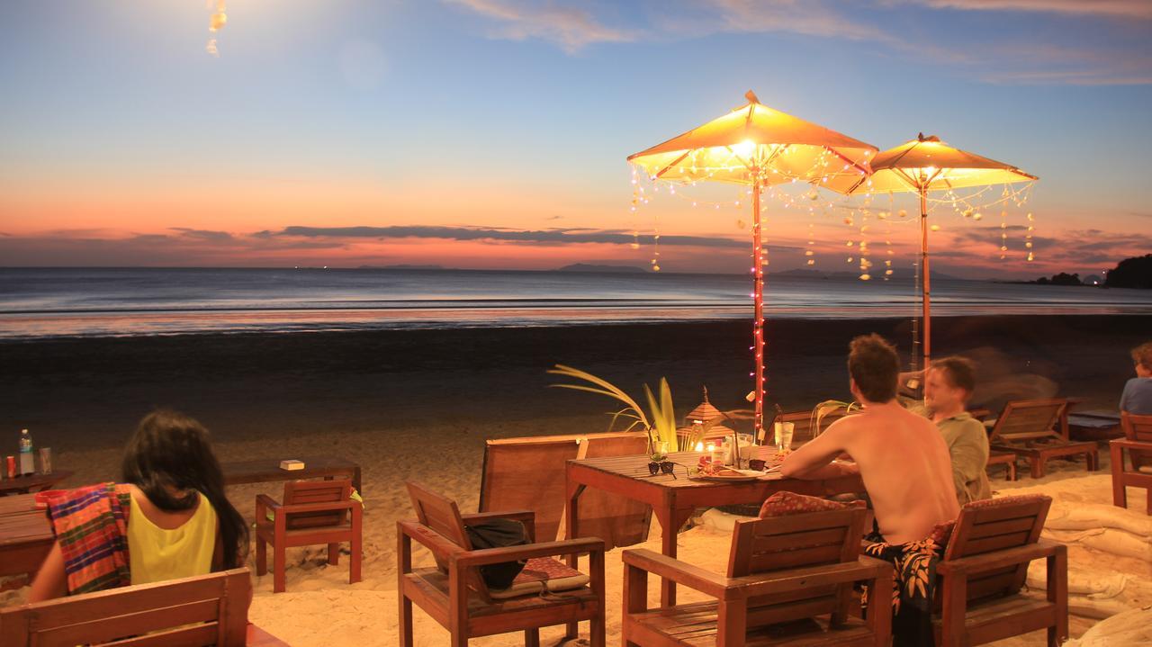 Jj Beach Resort & Jj Seafood パヤム島 エクステリア 写真